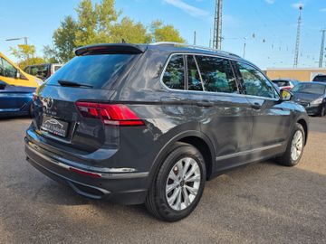 Volkswagen Tiguan - 5