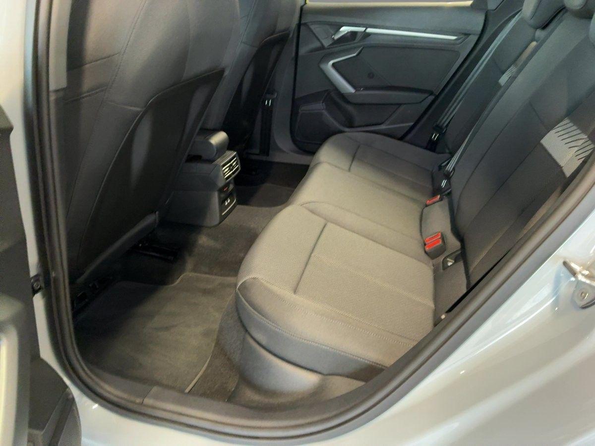 Audi A3 Sportback 30 TDI ADVANCED BUSINESS AHK*360°*S