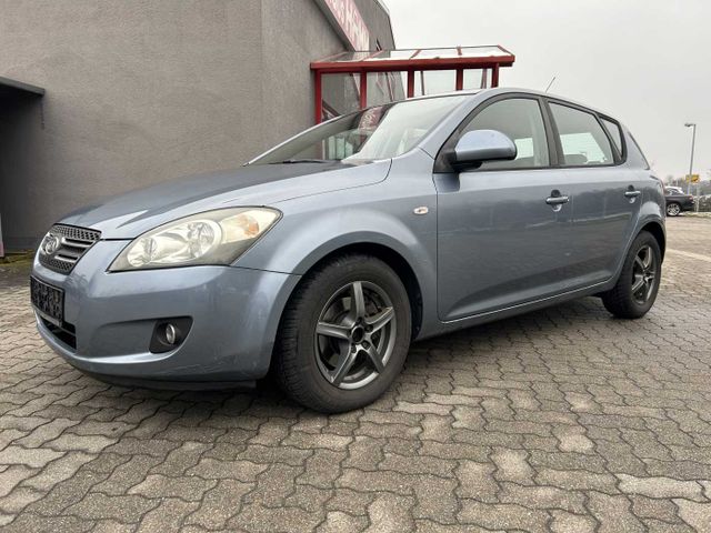 Kia Ceed 2.0 CRDi TX SD 8 Fach AHK Klimaauto