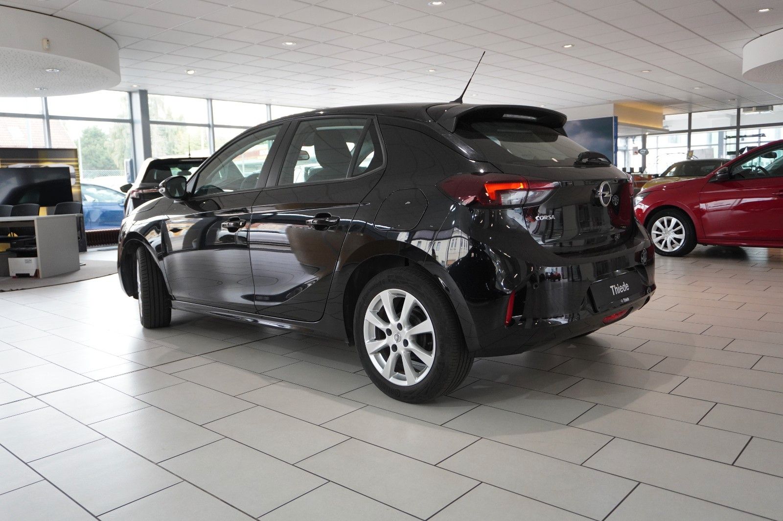 Fahrzeugabbildung Opel Corsa F 1.2 EDITION NAVI/TEMP/PDC/SPORT/DAB+