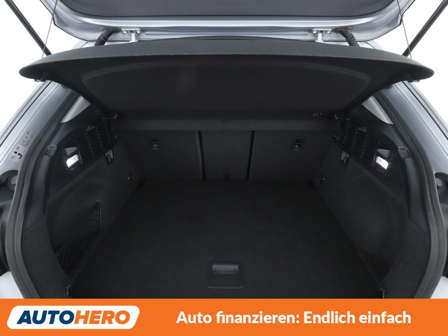 Audi Q2 35 TFSI Sport*NAVI*TEMPO*PDC*SHZ*AHK*ALU*, миниатюра 13