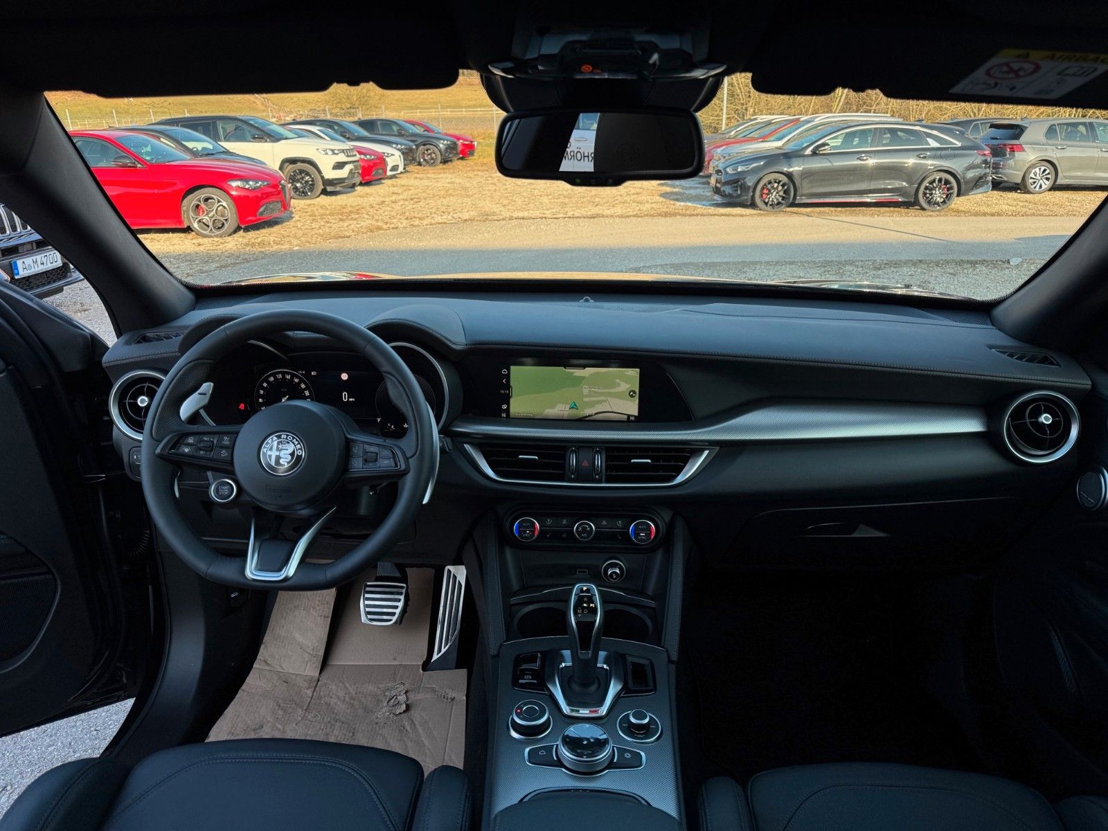 Fahrzeugabbildung Alfa Romeo Stelvio VELOCE 280 PS Glasdach Memory AHK elektr