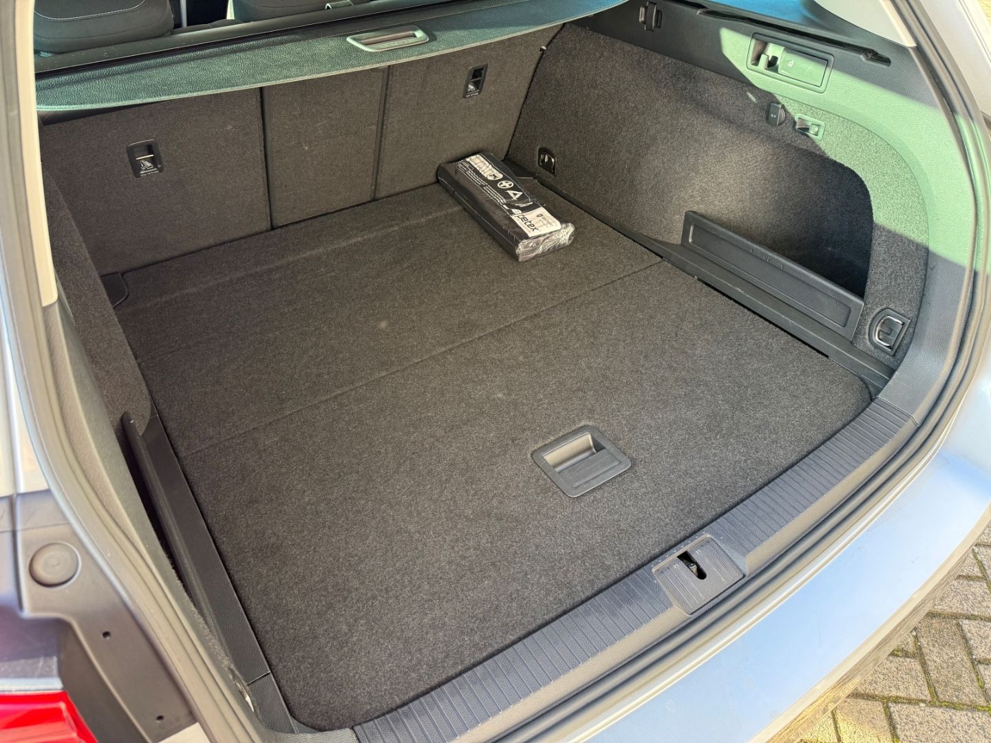 VW Passat Business AHK Navi LED ACC SHZ CarPlay And - Image 28