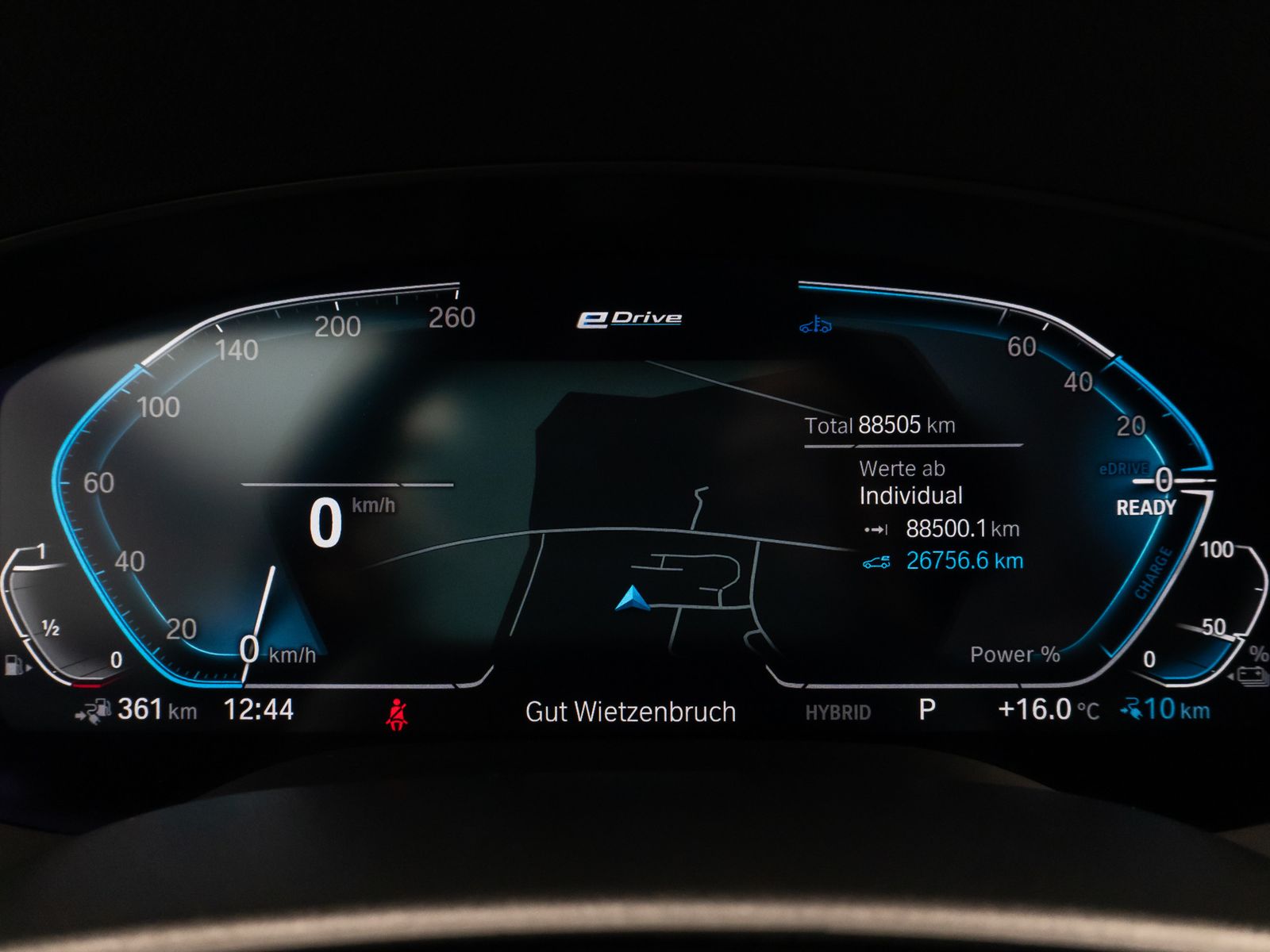 Fahrzeugabbildung BMW 530e H/K DAB AHK Komfort Alarm 4xKlima 18Zoll