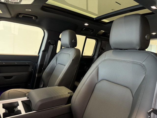 Foto Nummer 11: LAND ROVER Defender