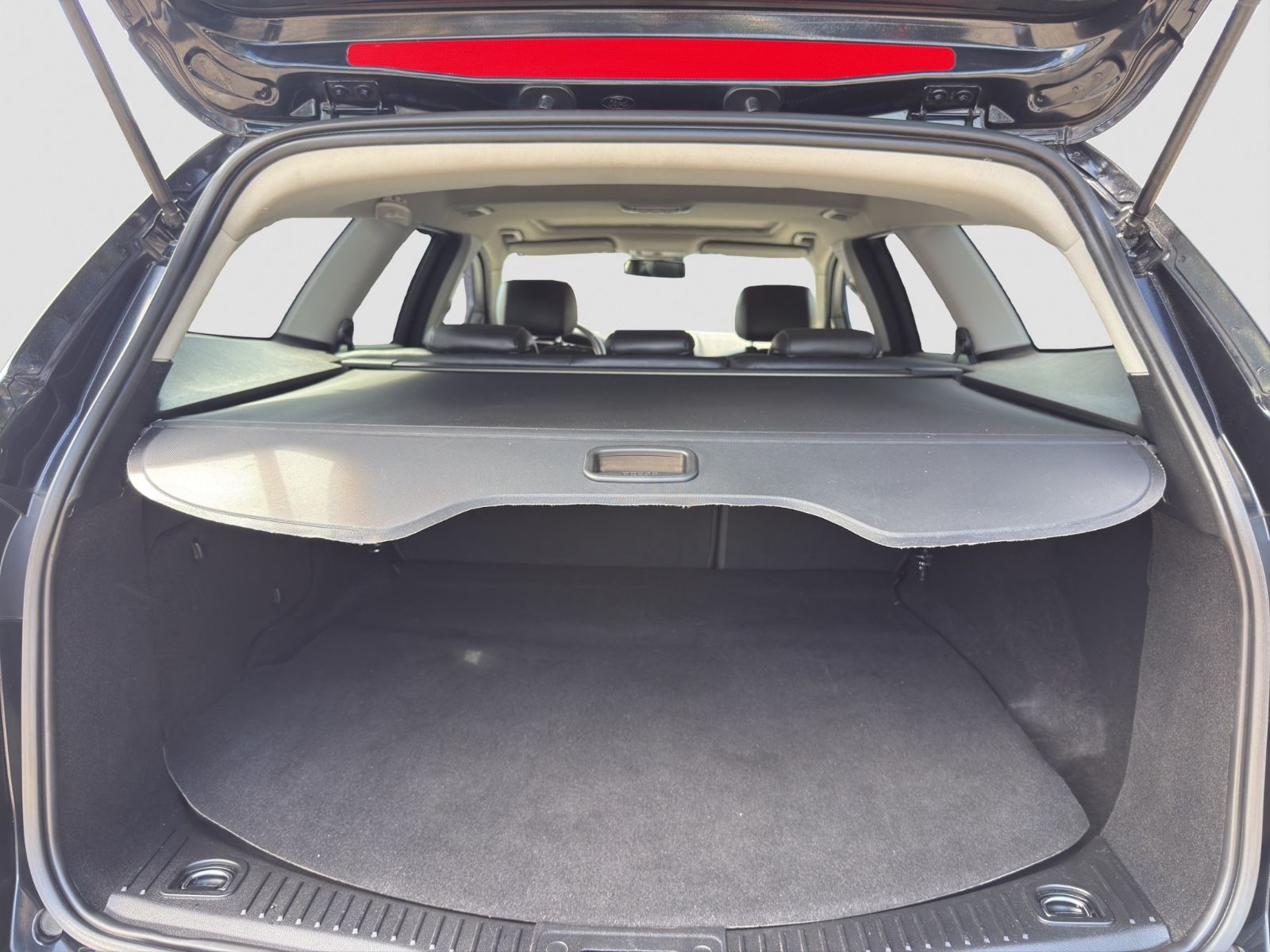 Fahrzeugabbildung Ford Mondeo Titanium S/TÜVNEU/Schiebedach