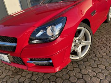 Fahrzeugabbildung Mercedes-Benz SLK 250 BlueEFFICIENCY Cabrio ** AMG-PAKET **