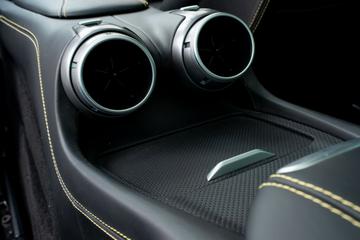 صورة مصغرة 49 لـ 2017 Ferrari GTC4LUSSO