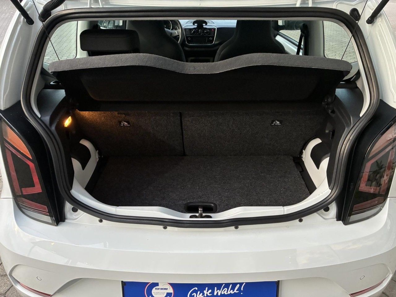 Volkswagen up! - Bild 5