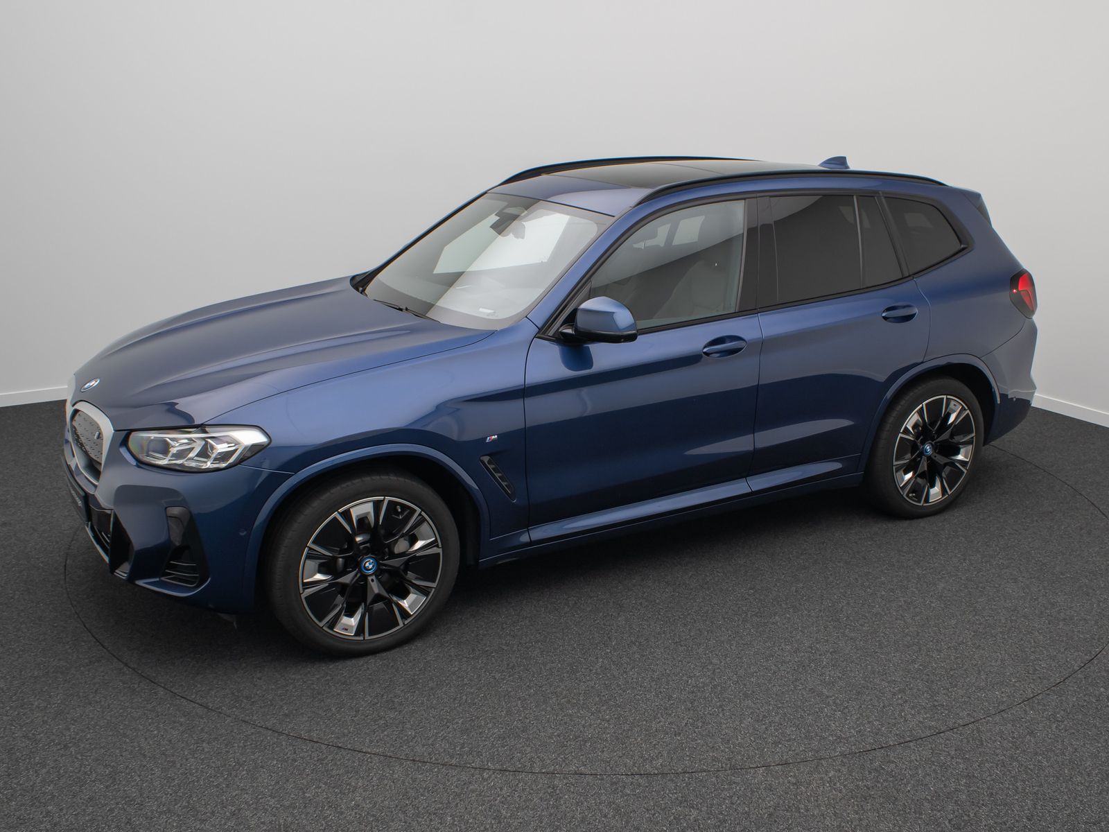 Fahrzeugabbildung BMW iX3 Impressive M Sport Panorama 360°HUD DAB H/K