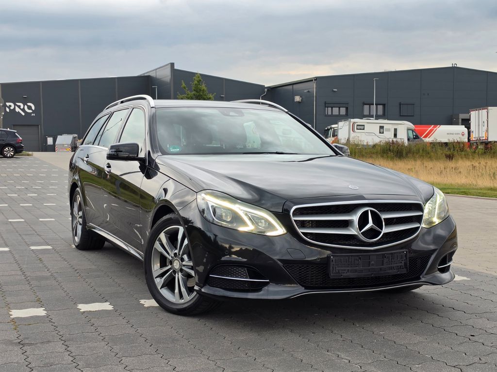 Image of Mercedes-Benz E 200