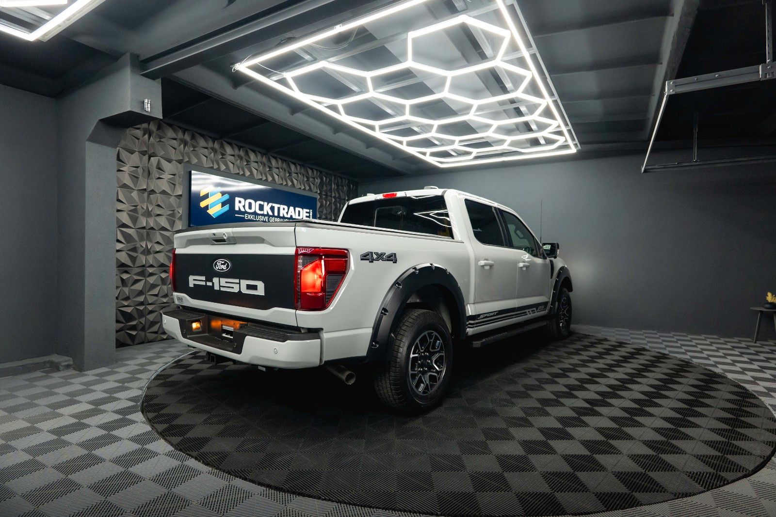 Fahrzeugabbildung Ford F150 3.5L V6 PowerBoost RAPTOR Twin-Turbo 4x4