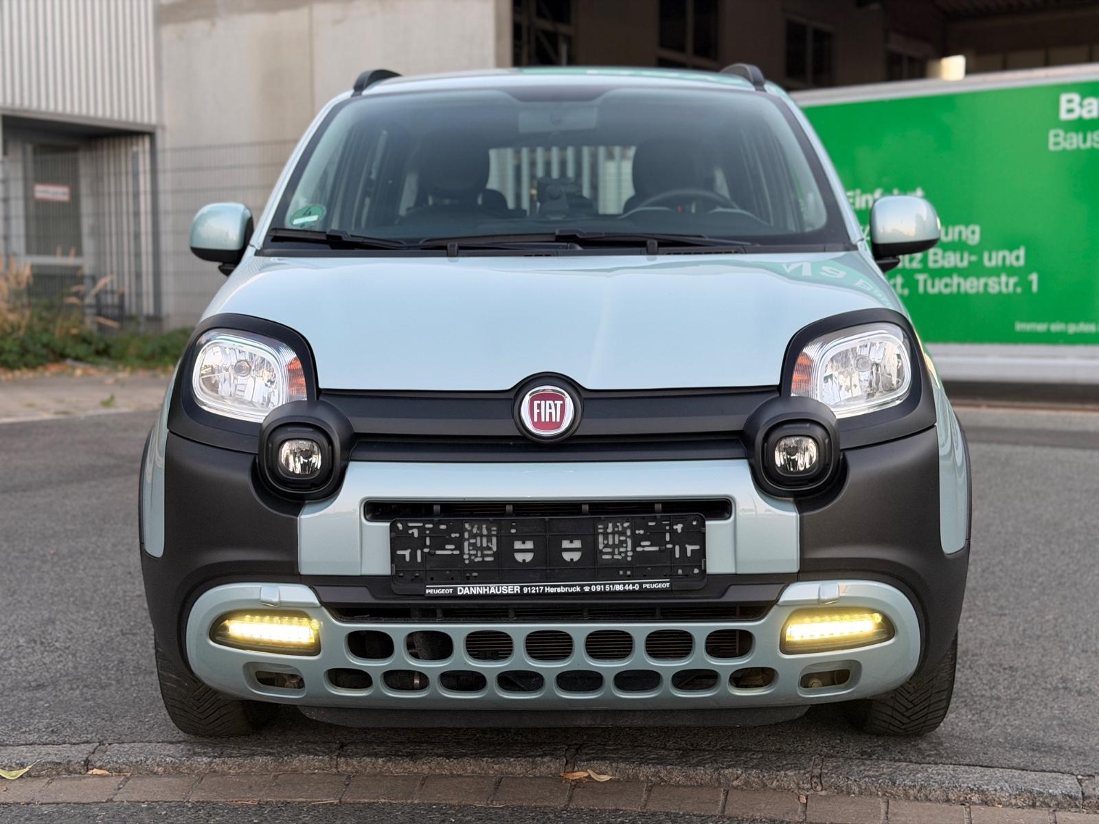 Fiat Panda Blue CROSS Hybrid*SHZ*PDC*KLIMA*TÜVNEU*