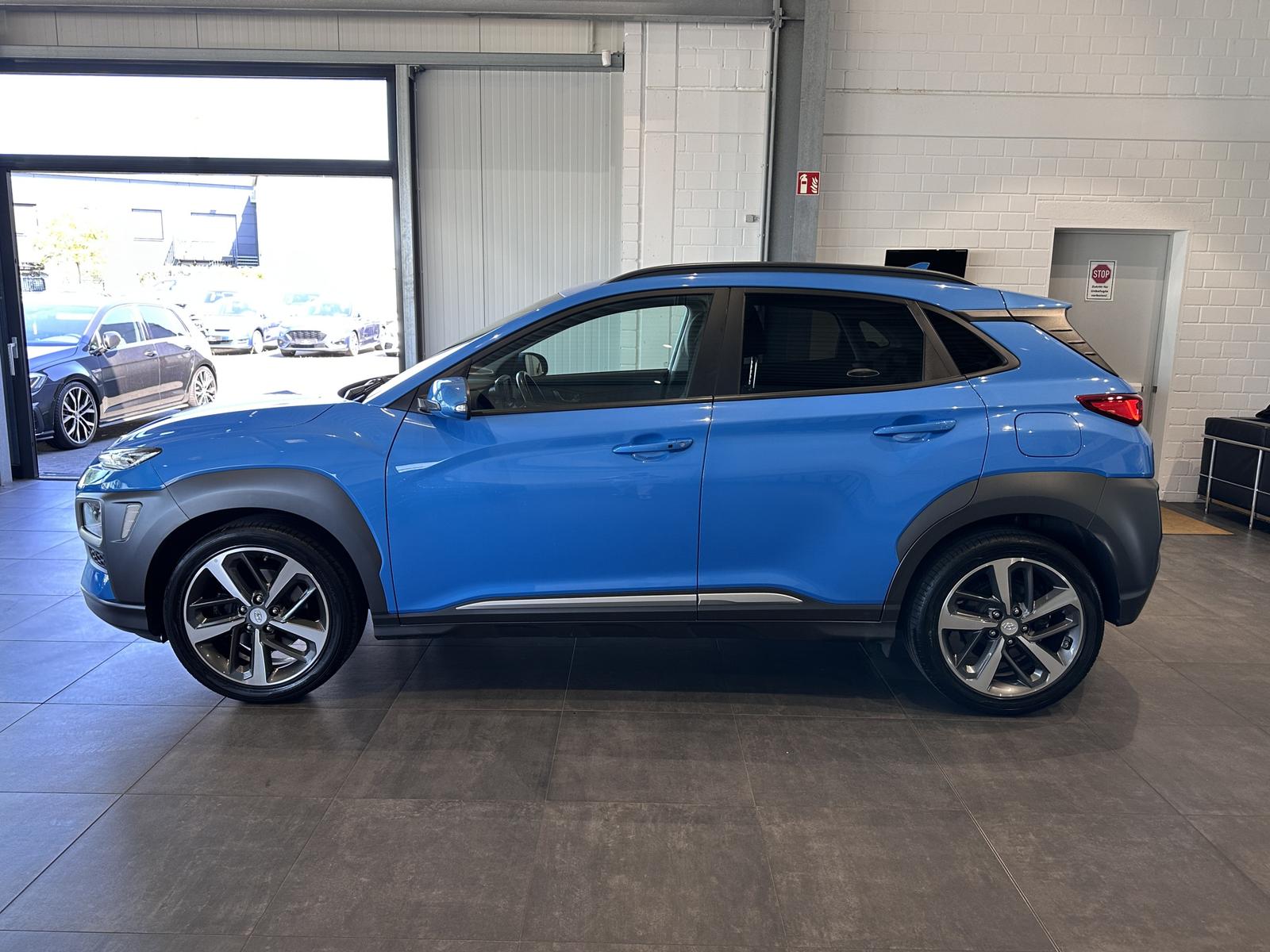 Hyundai Kona Premium 4WD *LEDER, AUTOMATIK, AHK, RFK*