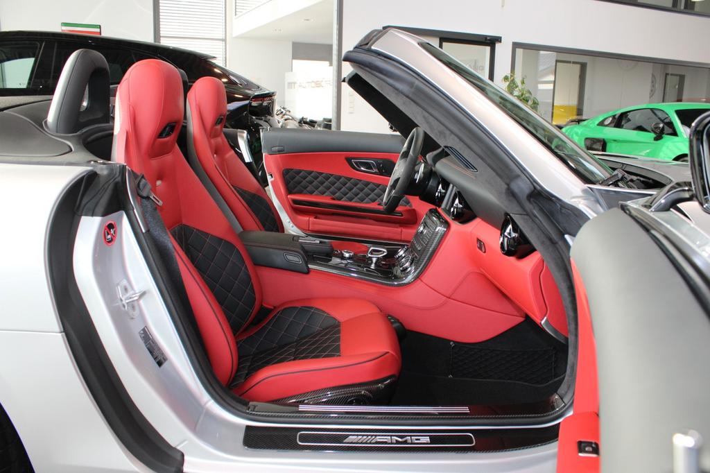 Mercedes-Benz SLS AMG