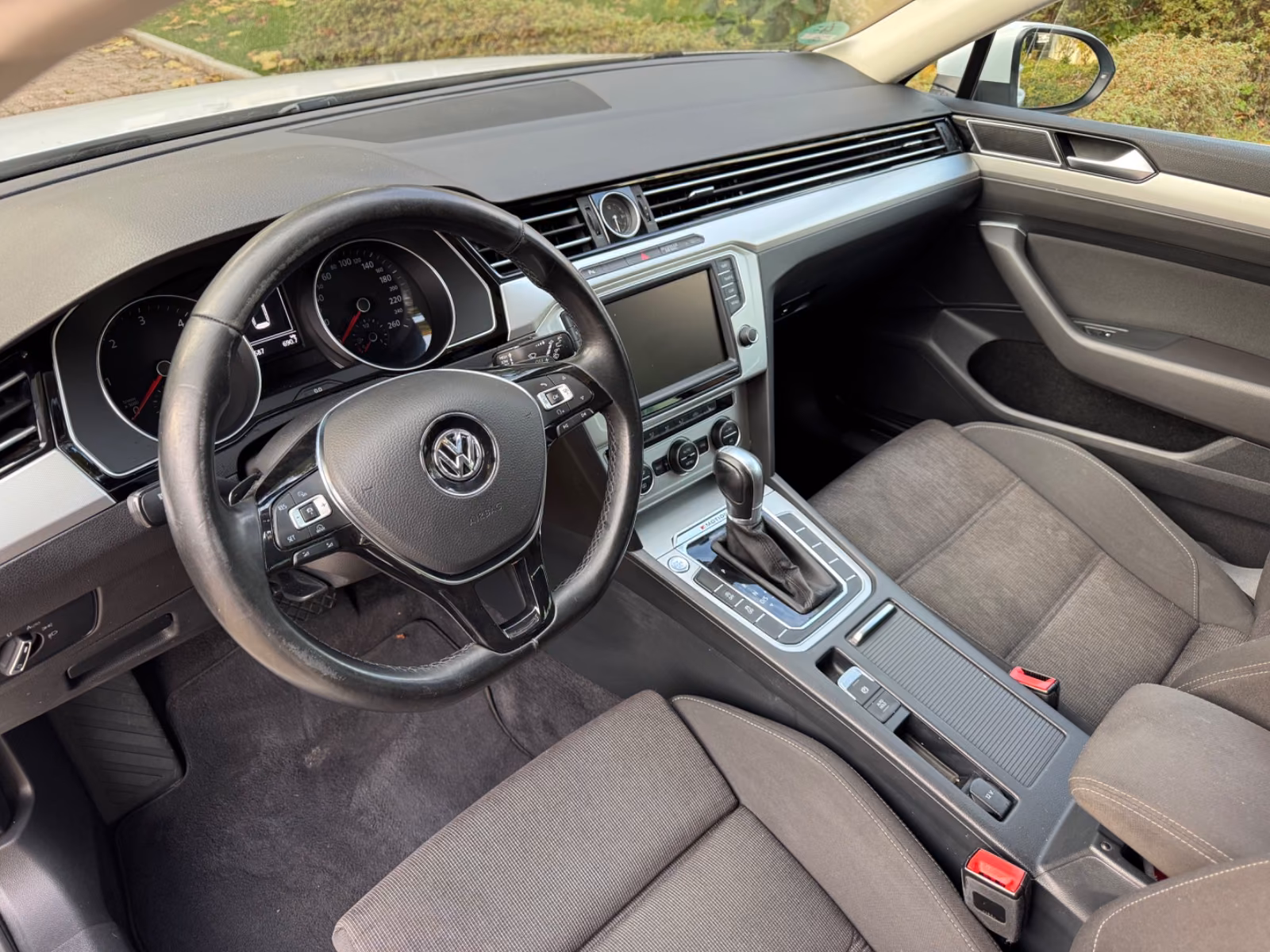 Volkswagen Passat 2015 — photo 8