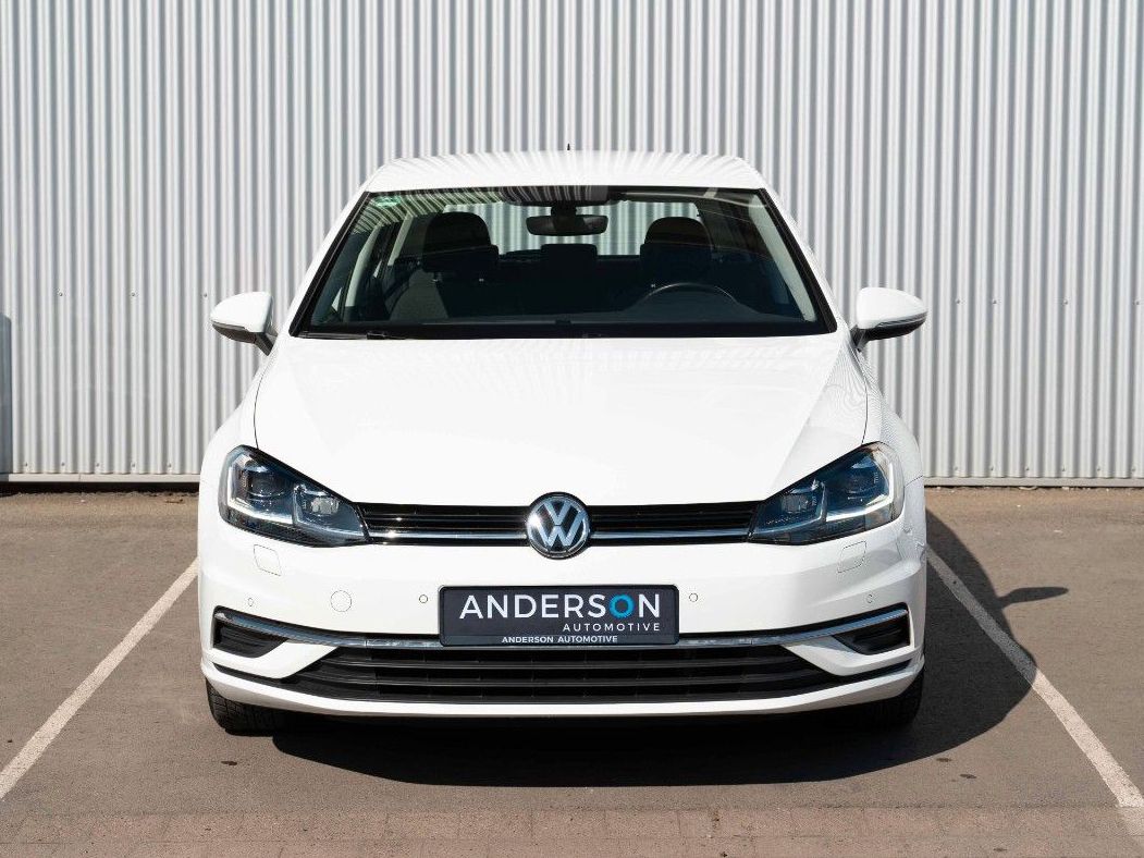 Fahrzeugabbildung Volkswagen GOLF VII LIM 1.4 TSI LED KAM NAVI MFL PDC SHZ