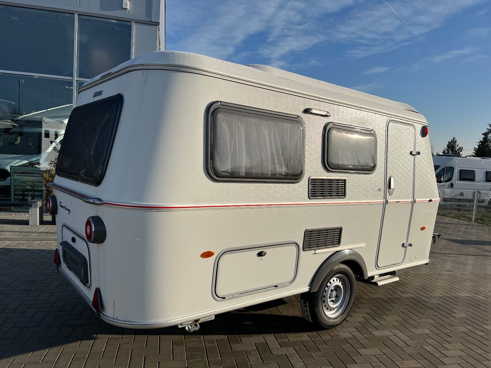 Fahrzeugabbildung HYMER / ERIBA / HYMERCAR Touring 430 - 5.494€ sparen!