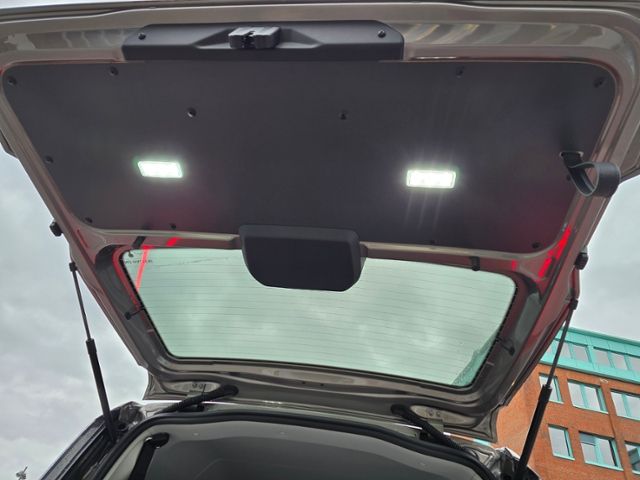 Fahrzeugabbildung Volkswagen Caddy Life Maxi inkl. Rollstuhlrampe