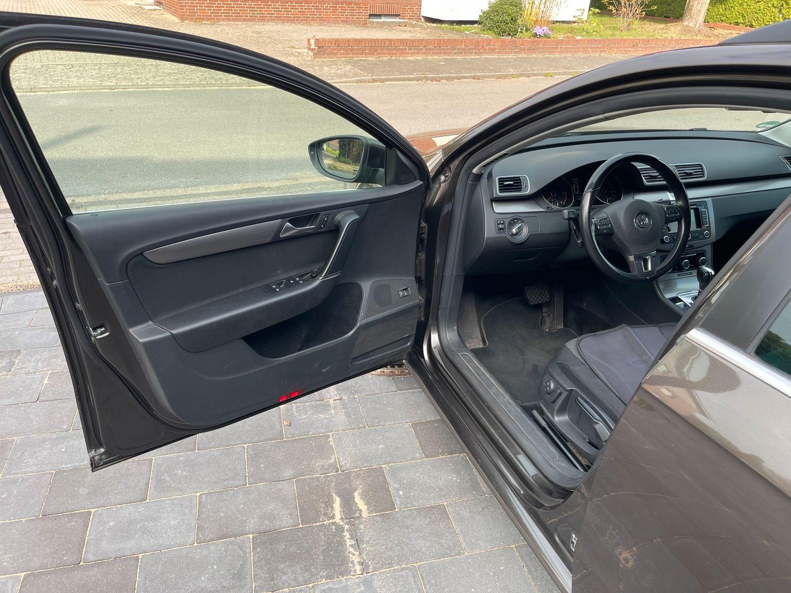 Volkswagen Passat 2012 — photo 6