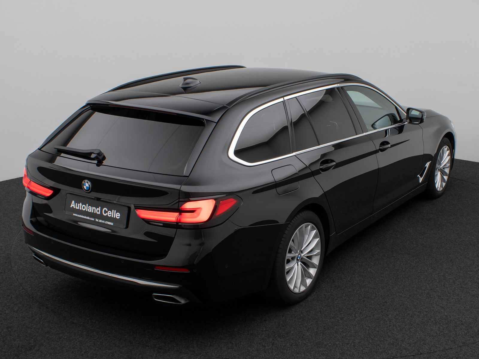 Fahrzeugabbildung BMW 520d xD Luxury Line 360°Laser HUD DAB AHK Sport