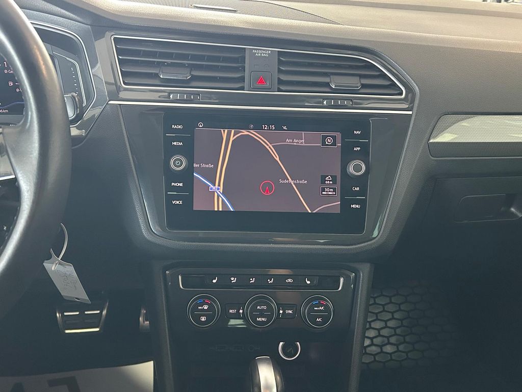 Volkswagen Tiguan 2.0 TDI DSG 4 MOT*ACC*PANO*AHK*NAVI*PDC