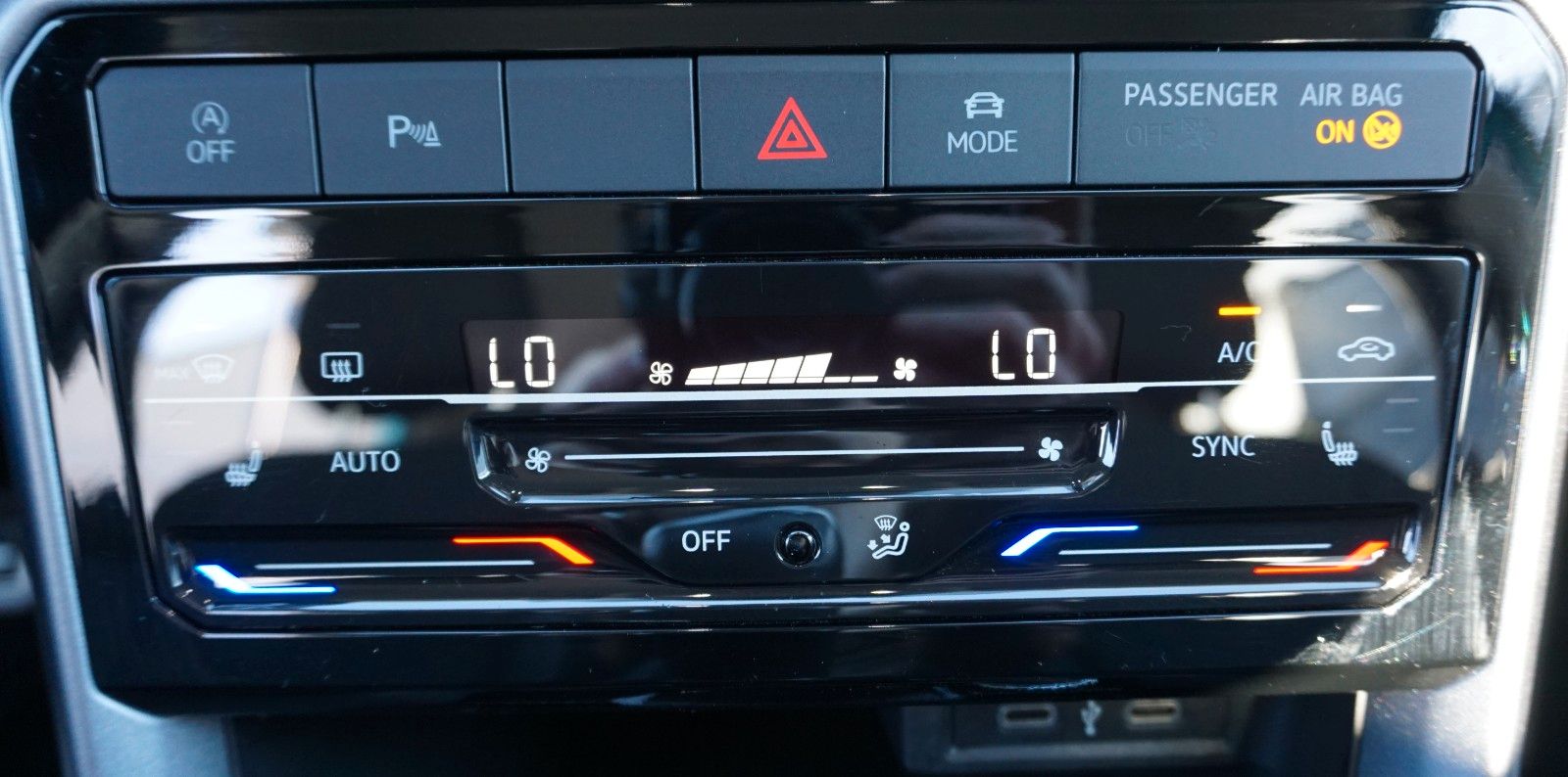 Fahrzeugabbildung Volkswagen T-Cross Active,Navi,Kamera,ACC,CarPlay, SH,AHK