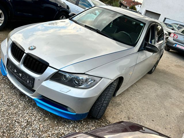 BMW 325i E90 6-GANG * LEDER, NAVI, XENON