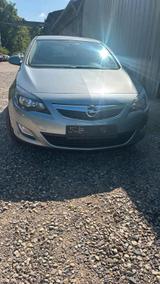 Opel Astra J Automatik 113000Km TÜV neu - Opel Gebrauchtwagen in Wolfsburg