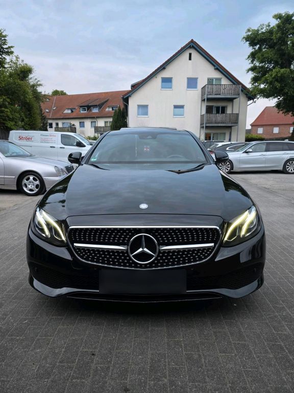 Image of Mercedes-Benz E 220