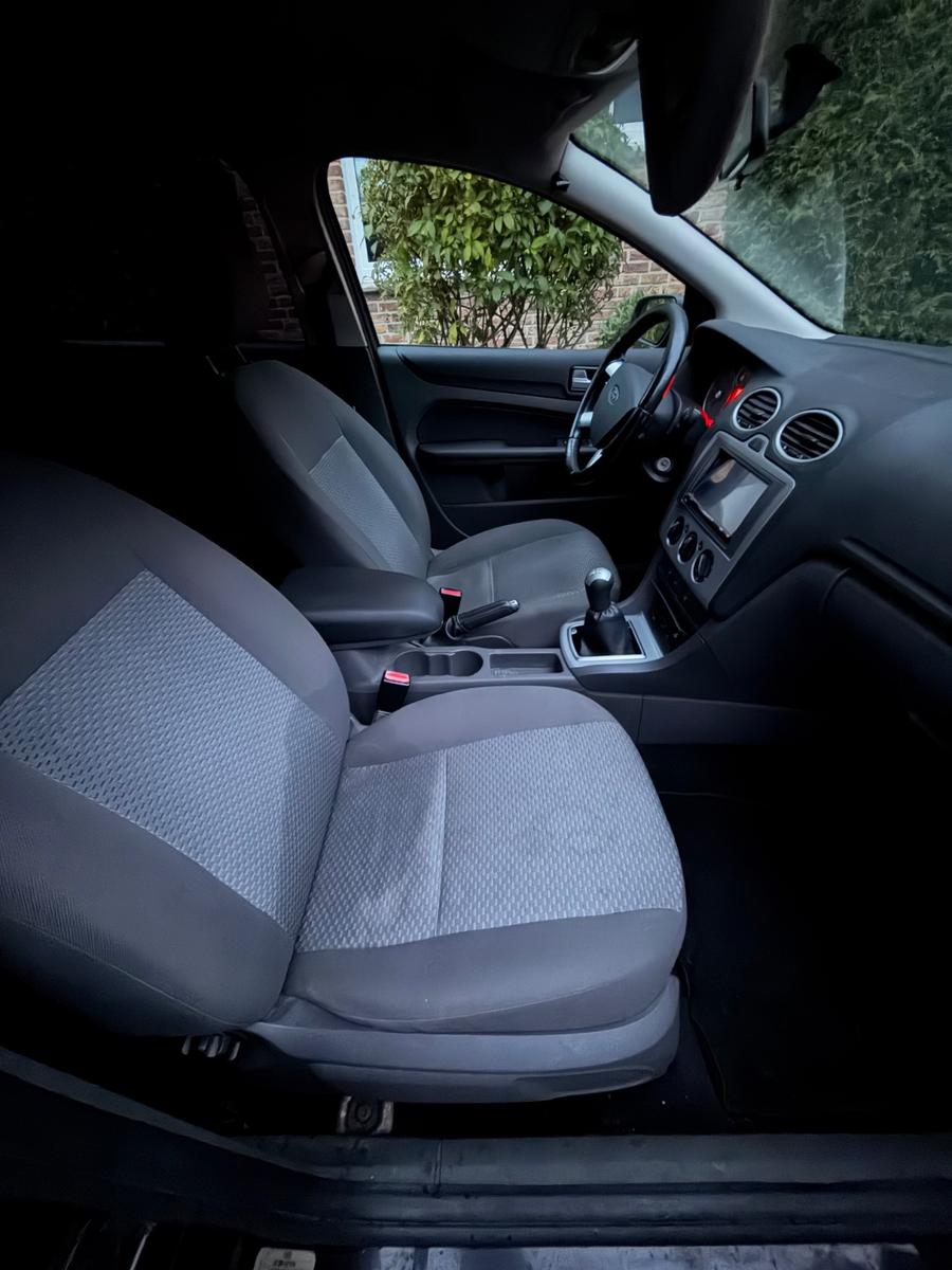 Ford Focus 2007 — photo 13