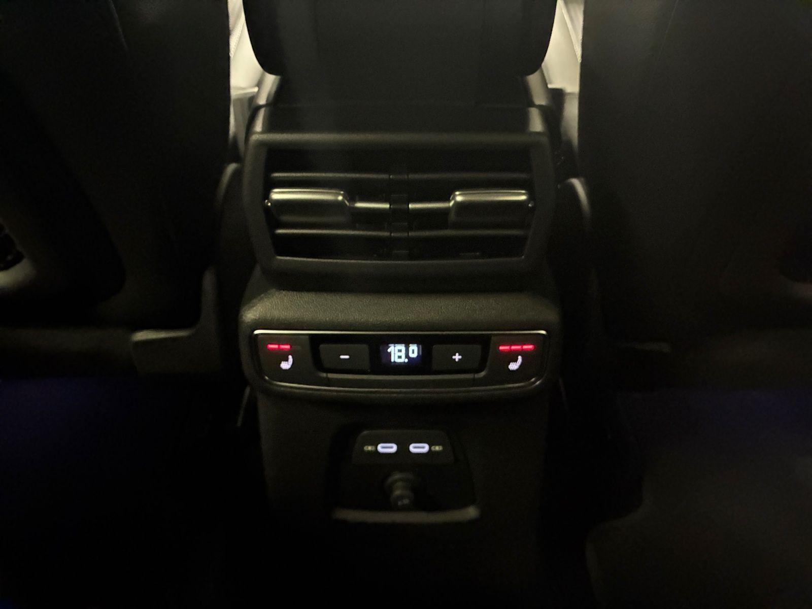 Q4 Sportback e-tron performance 210 kW