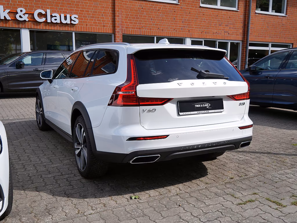 Volvo V60 Cross Country B5 AWD Pro, миниатюра 6