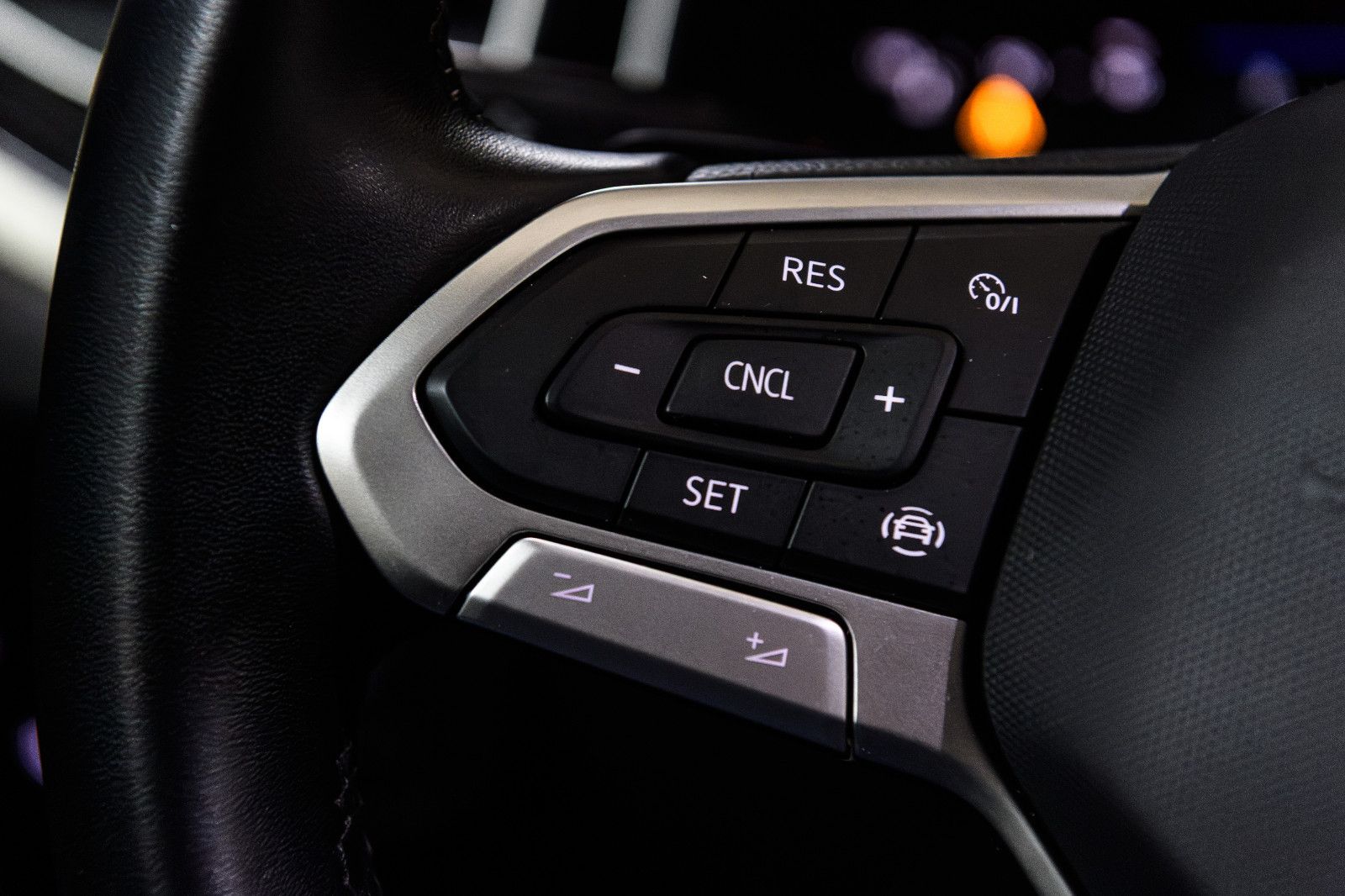 Fahrzeugabbildung Volkswagen Polo VI Move 1.0 TSI DSG LED+SHZ+PDC+APP