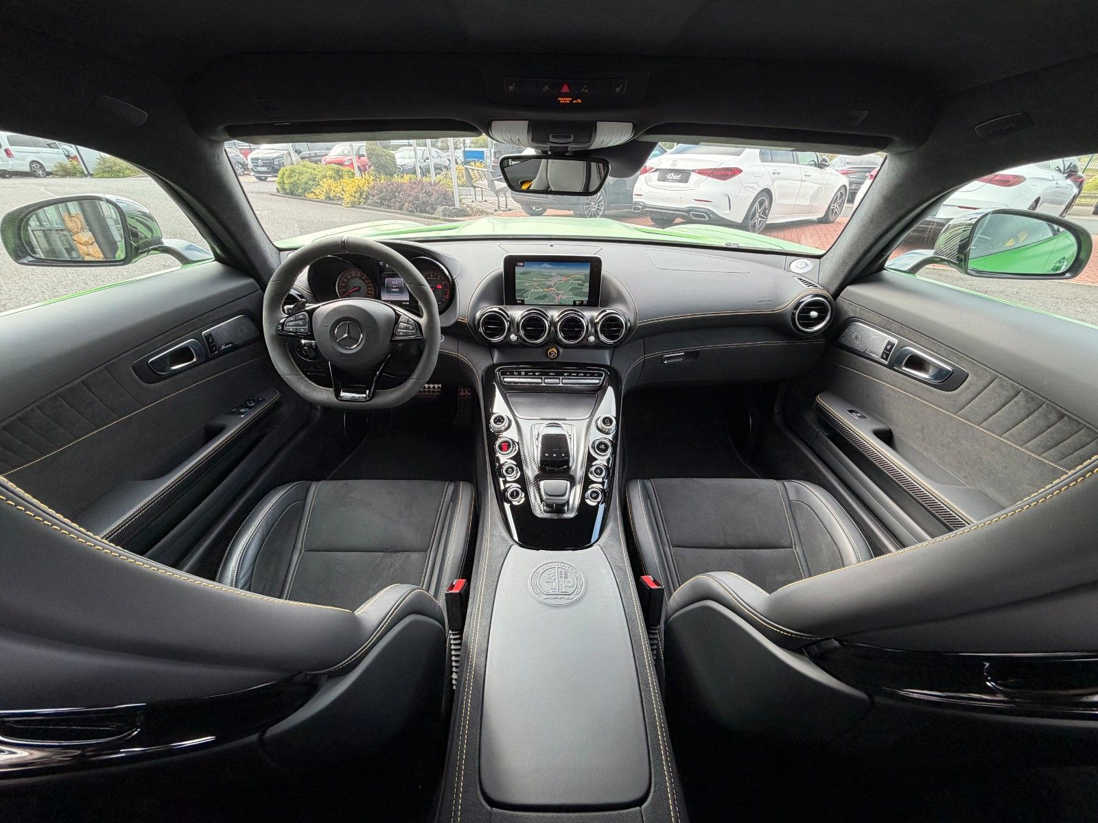 Fahrzeugabbildung Mercedes-Benz AMG GT R Keramik+Carbon+Distr+Night+RFK