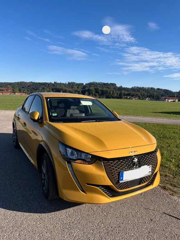 Image of Peugeot e-208
