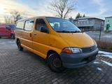 Toyota Hiace 2.5 D4-D 6 Sitzer LANG - Toyota Hiace: Lang