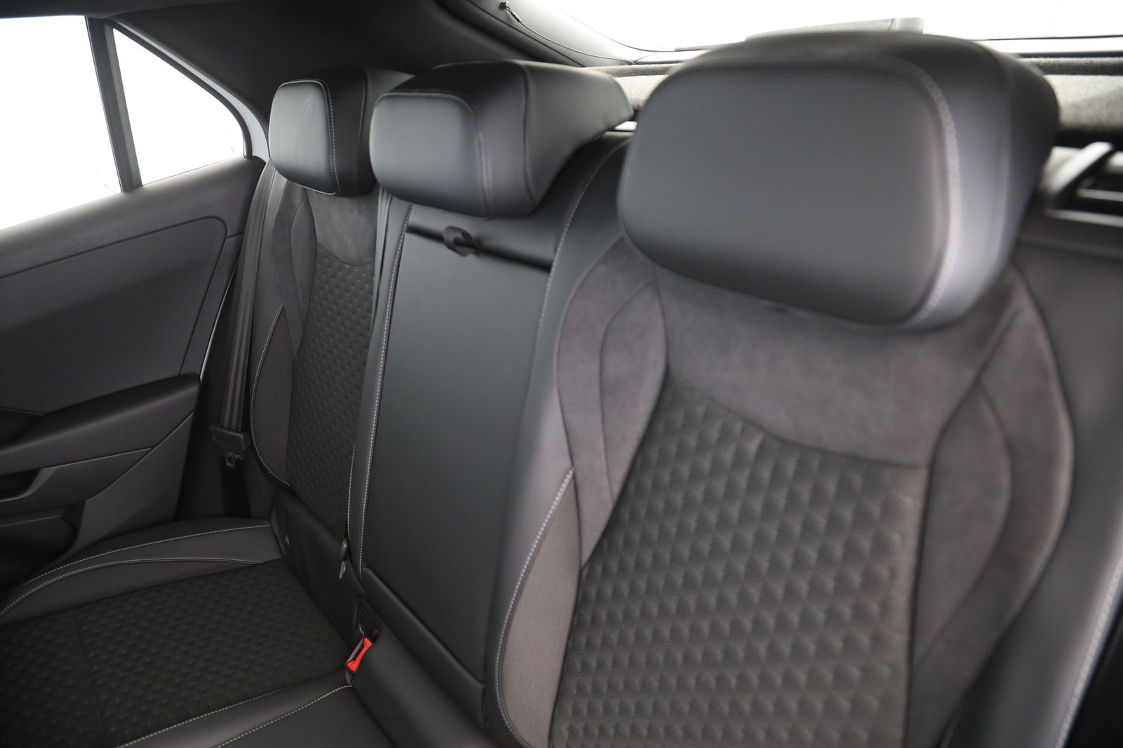 Volkswagen T-Roc - Bild 13