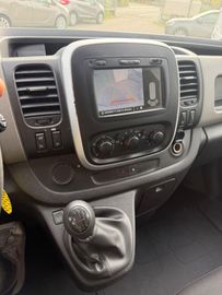 Renault Trafic - 10
