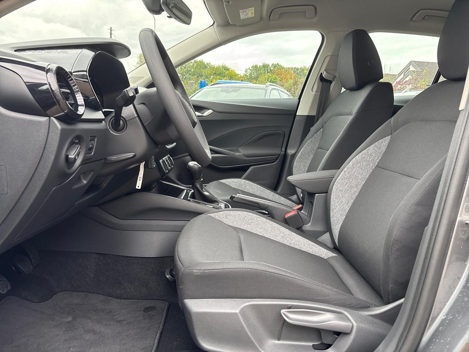 Fabia Essence 1.0 Android Auto Metallic 5 Jahre-