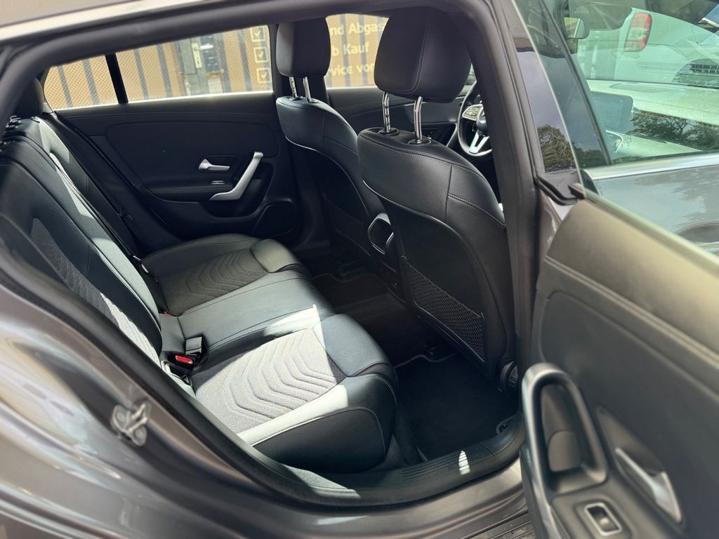 Mercedes-Benz CLA 180 Shooting Brake CLA 180 SB 7G-DCT LED+RKam+Navi+Parkass.+Shz. – Ansicht 25