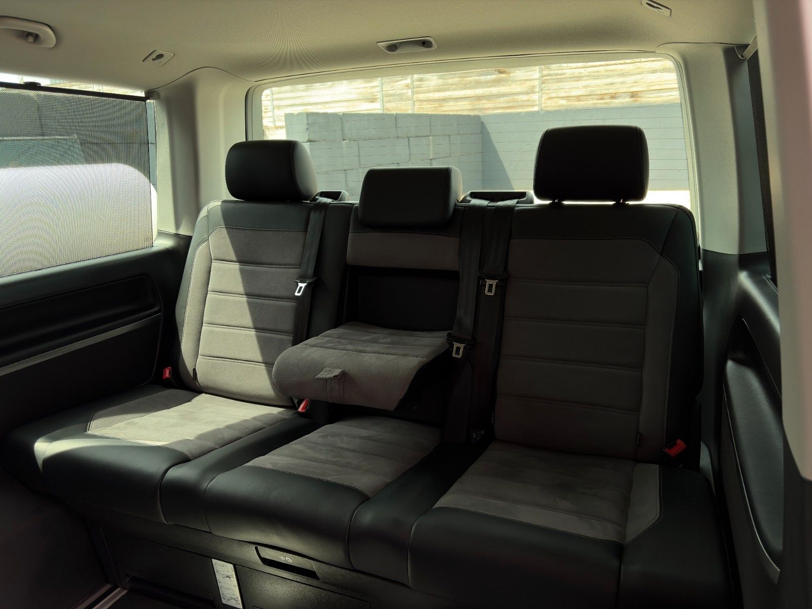 Fahrzeugabbildung Volkswagen T6.1 Multivan Highline Alcan. CAM ACC SHZ 3-Z KL