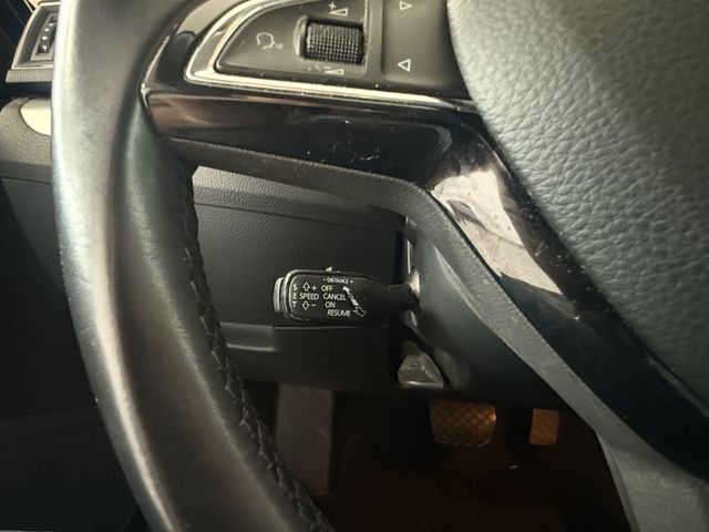 Skoda Superb COMBI 2.0 TDI DSG XENON NAVI ACC AHK