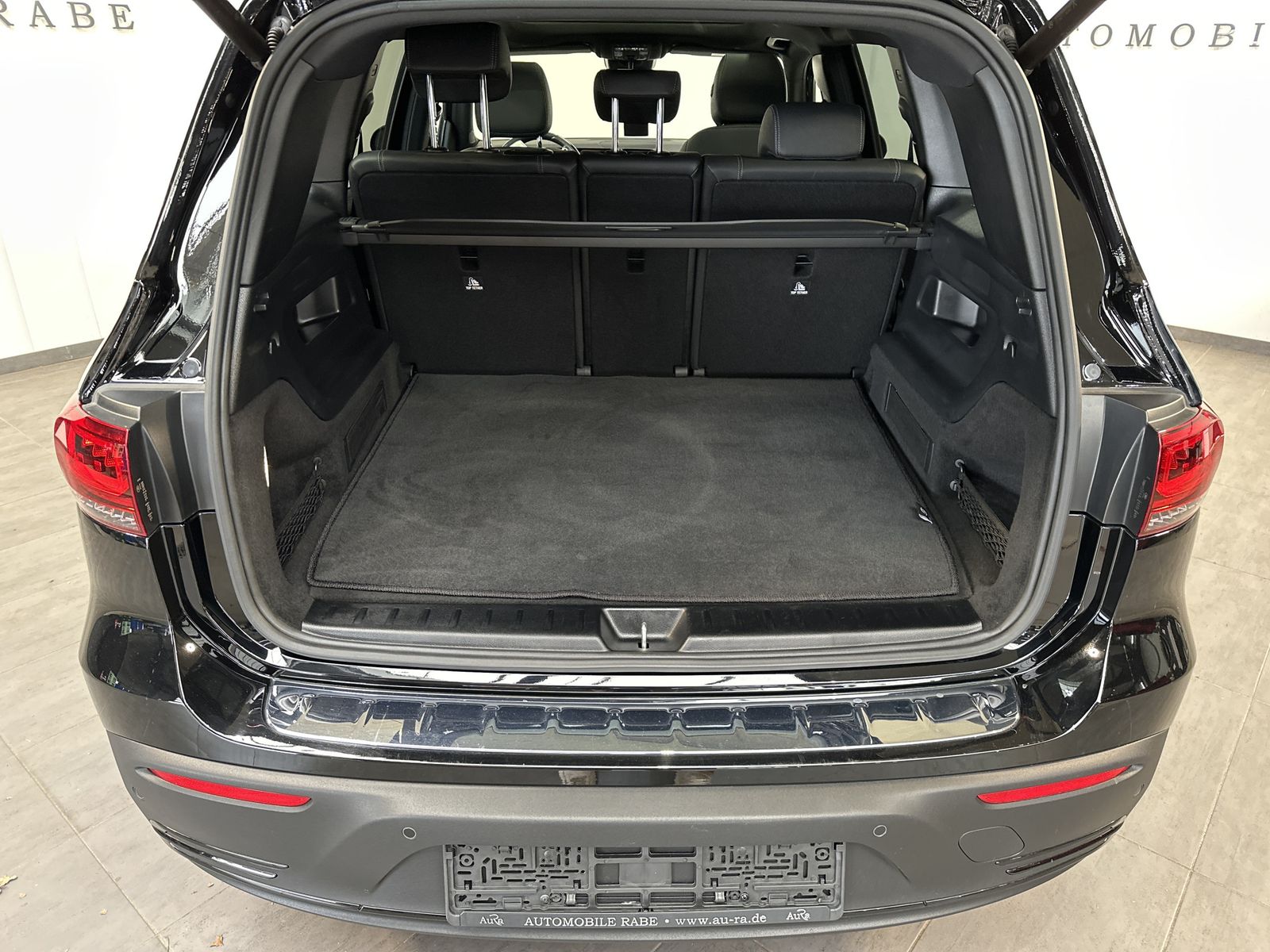 Fahrzeugabbildung Mercedes-Benz EQB 250 Progressive NAV+LED+KAMERA+PANO+VCOCKPIT