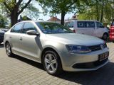 Volkswagen Jetta 1.4 TSi,Comfortl,Navi,Klimaut,Sitzhz,Ahk - Volkswagen Jetta: Tsi
