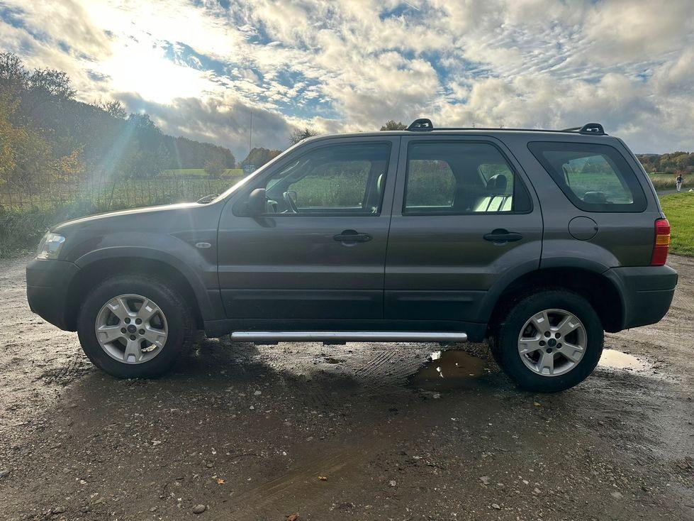 Ford Maverick 2004 — photo 7
