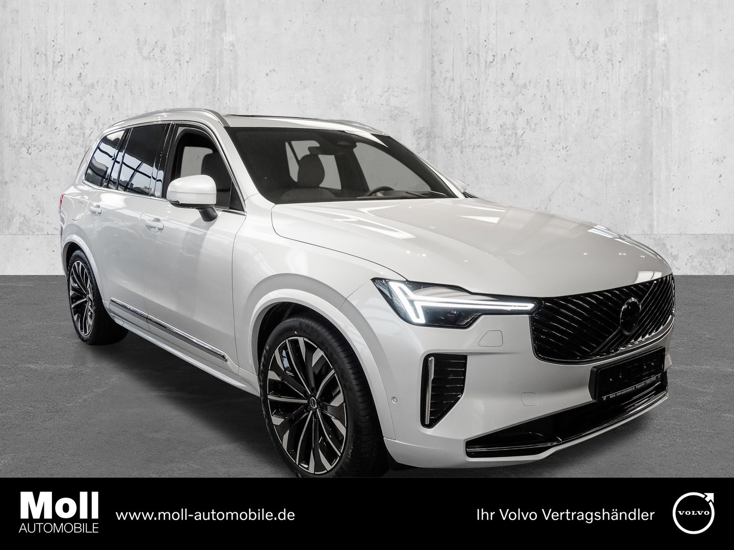 Volvo XC90 Ultra Bright Recharge Plug-In Hybrid AWD T8
