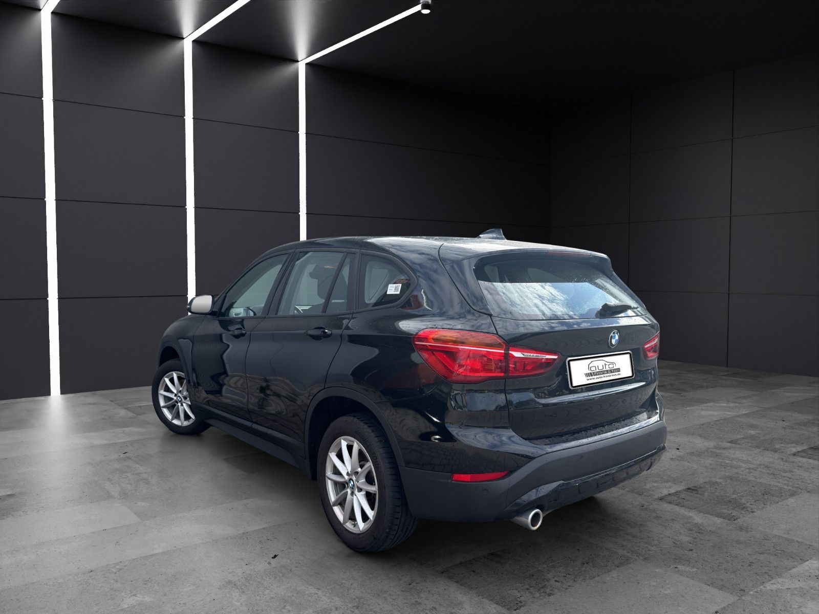 Fahrzeugabbildung BMW X1 sDrive 18 i Advantage PDC*Shzg*2-Zo.Klima*