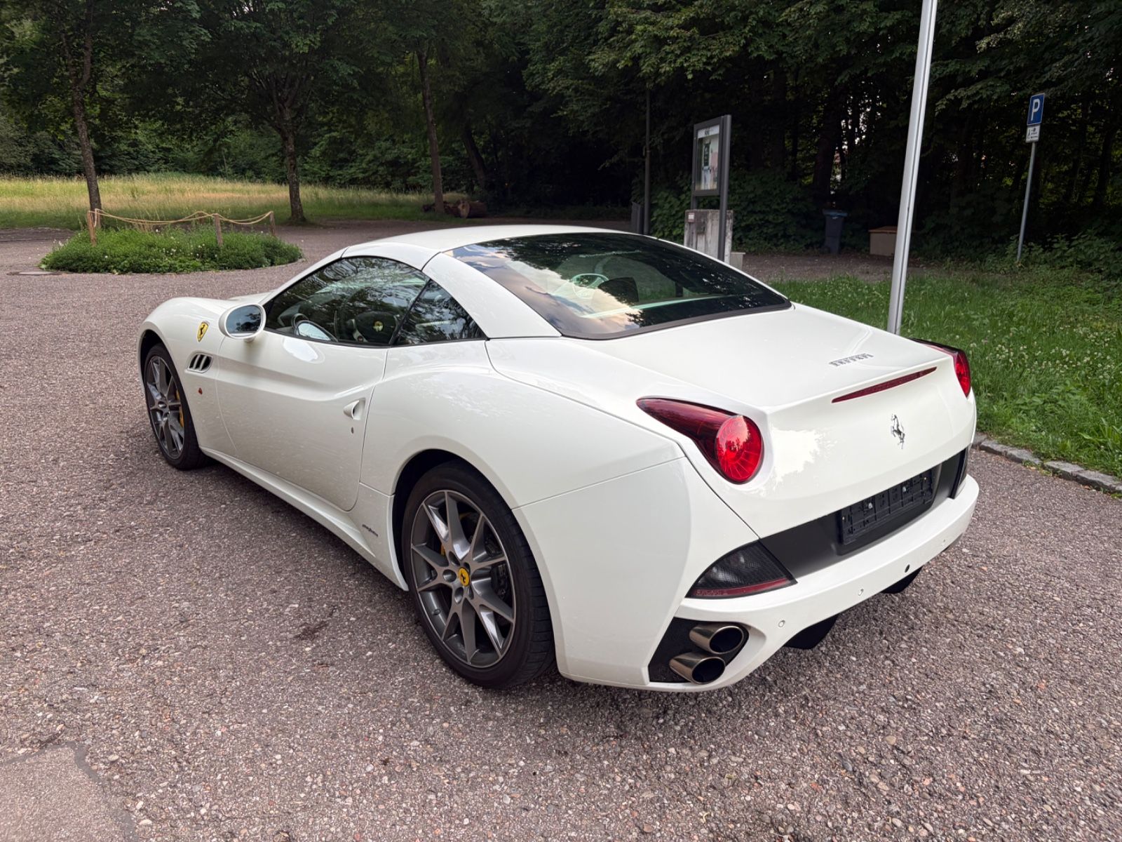 FERRARI California 5