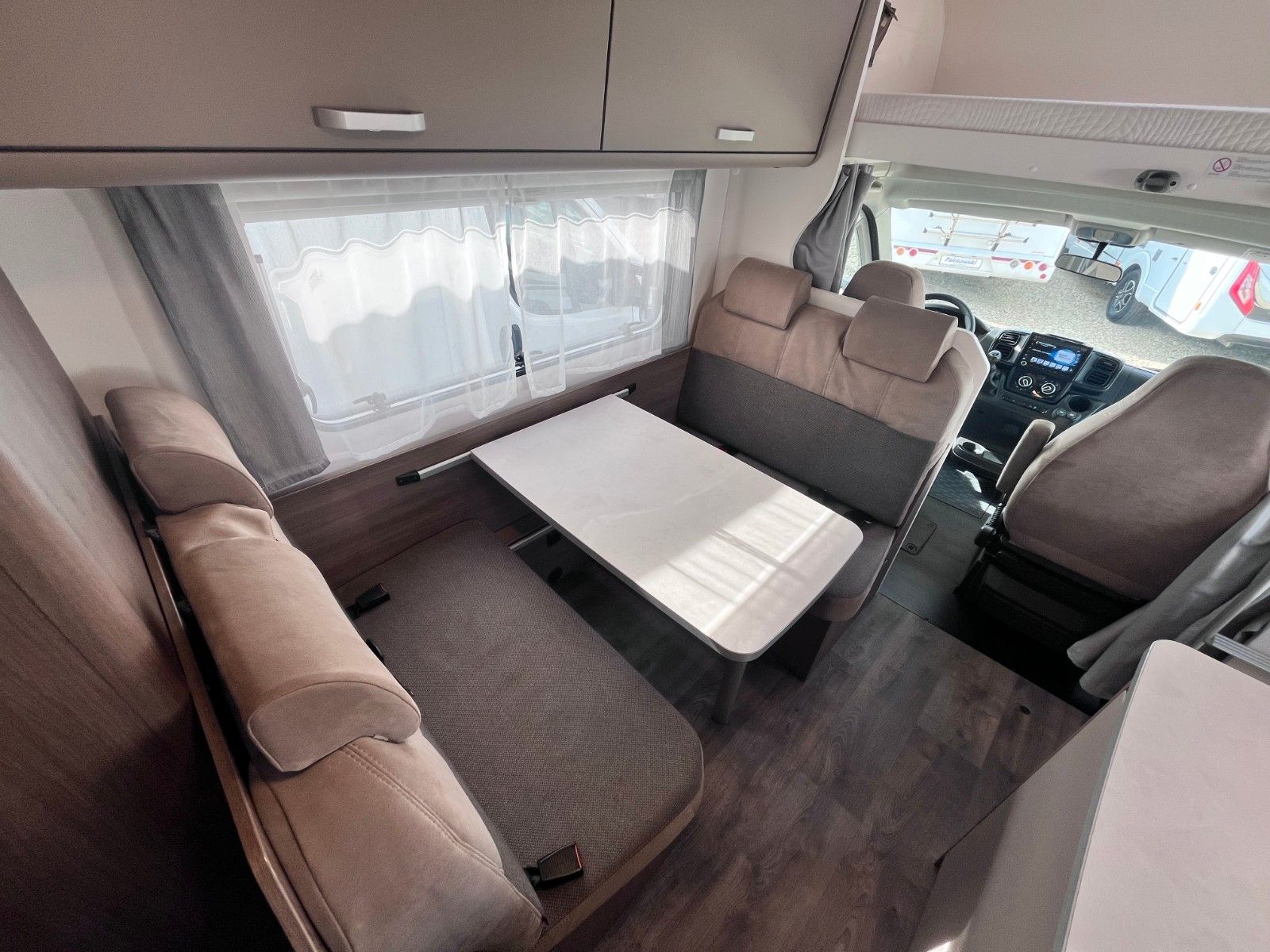 Fahrzeugabbildung Carado A-464 pro 2025 -Markise, Fahrradträger-